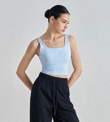 Custom Activewear MOQ: 10 Pieces vs Full Custom