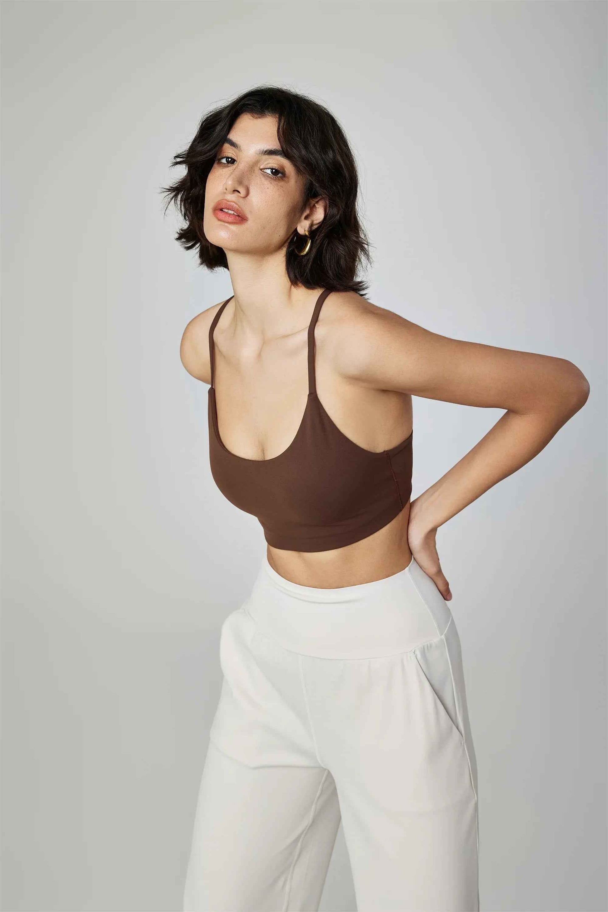 Strappy U-Neck Sports Bra Tank