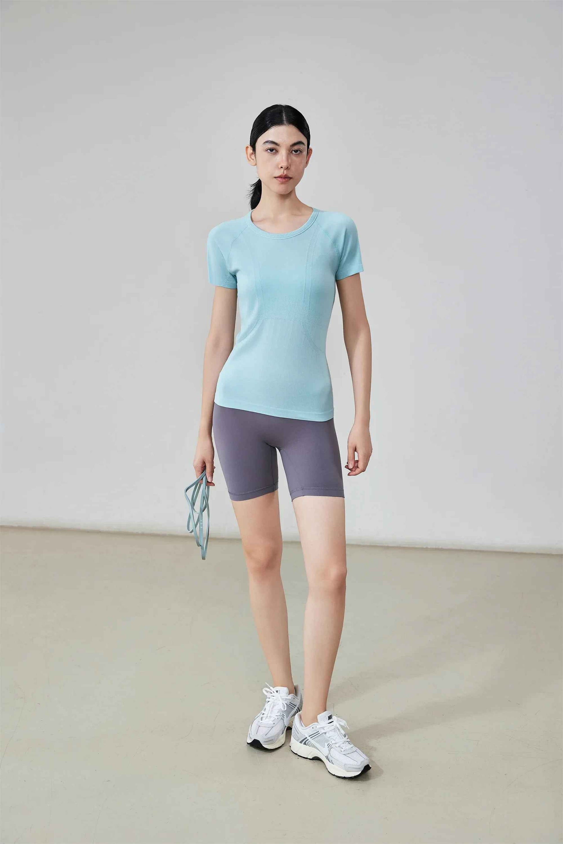 Women’s Seamless Anti-Bacterial Top