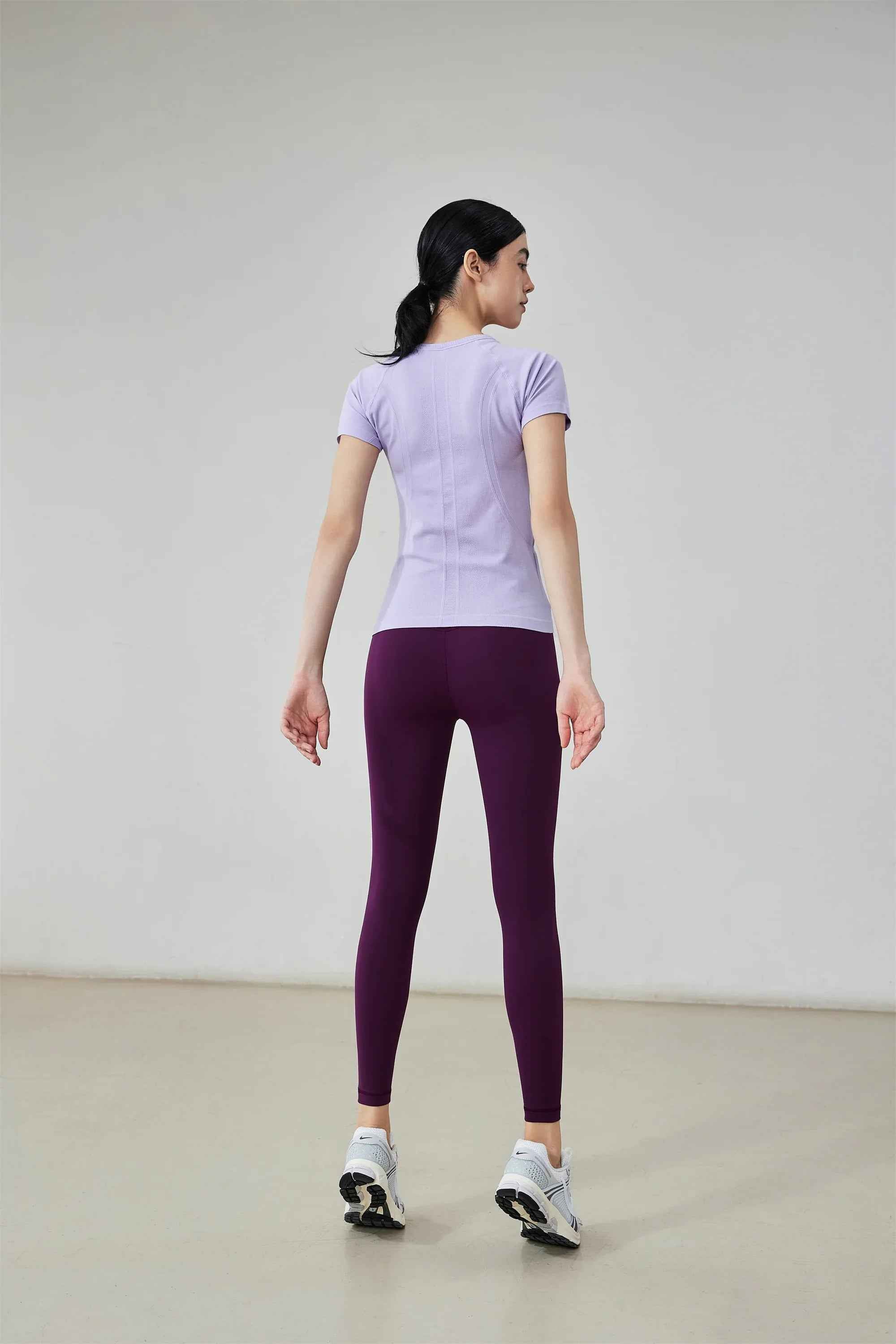 Women’s Seamless Anti-Bacterial Top