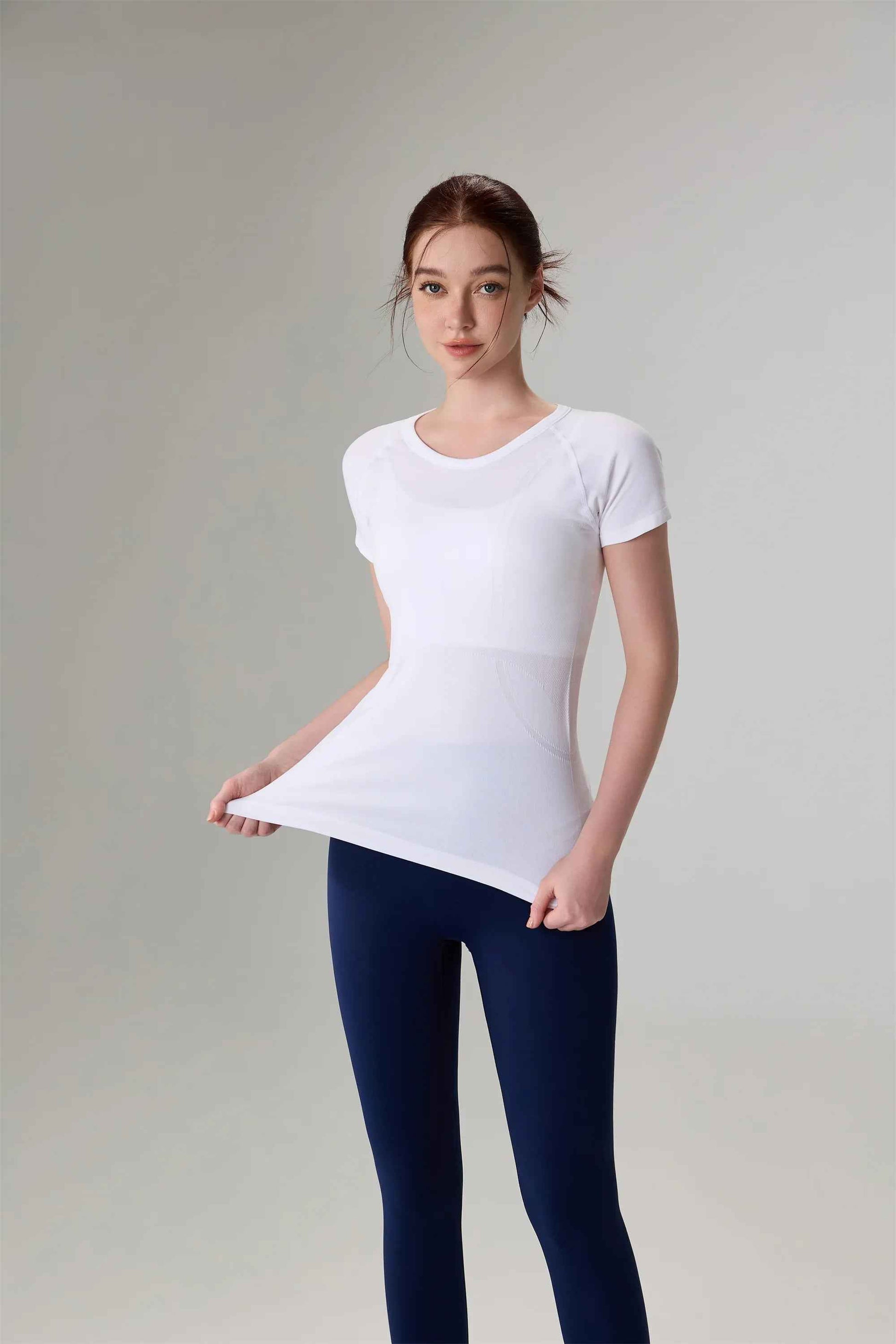 Women’s Seamless Anti-Bacterial Top