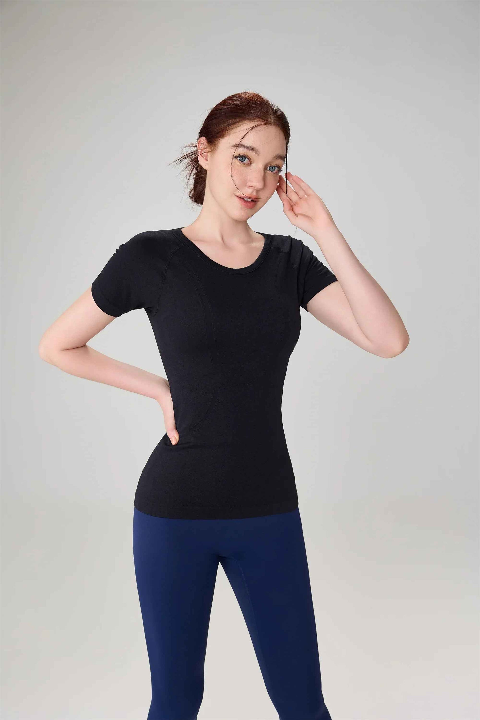 Women’s Seamless Anti-Bacterial Top
