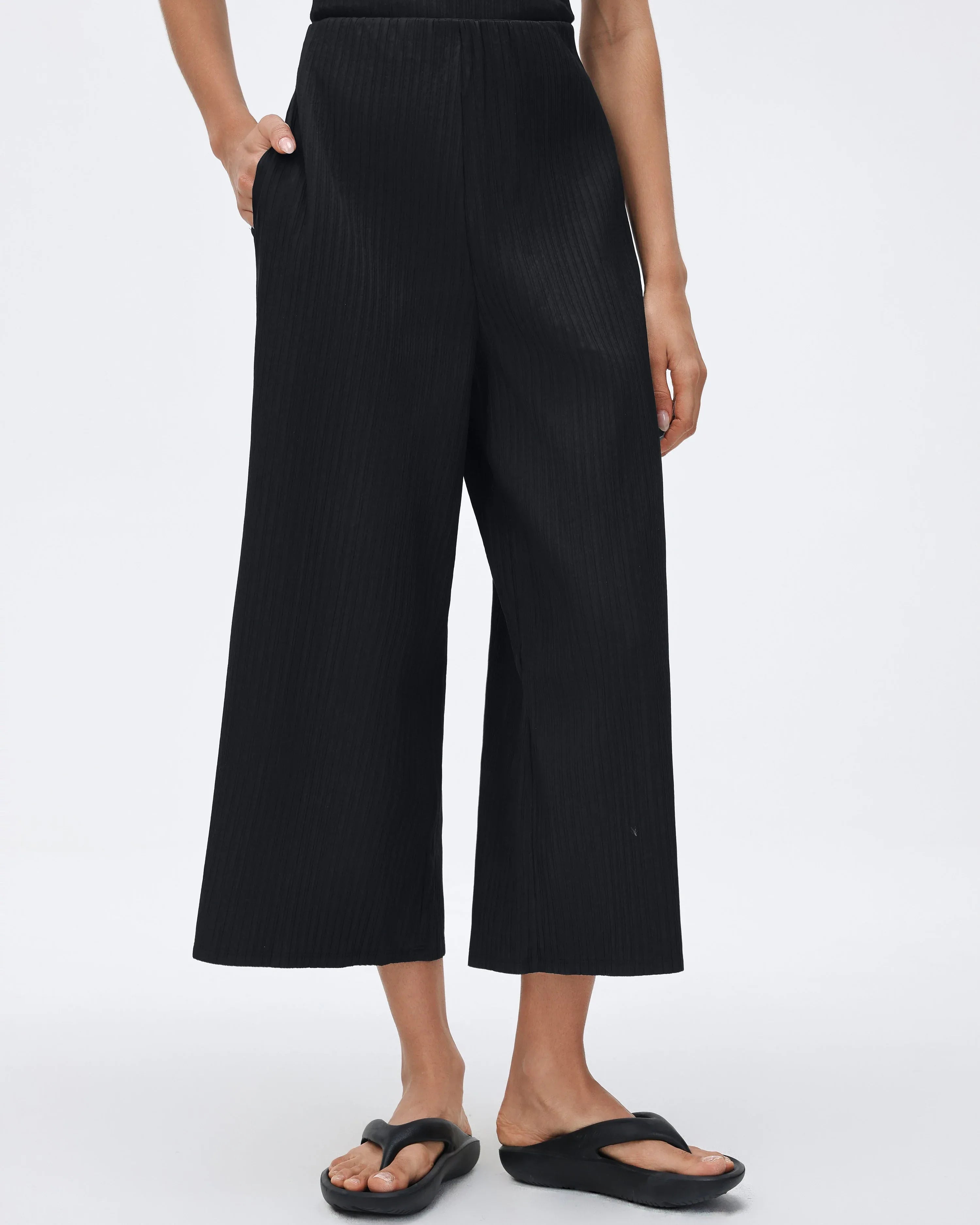 High-Waist Wide-Leg Cropped Sweatpants