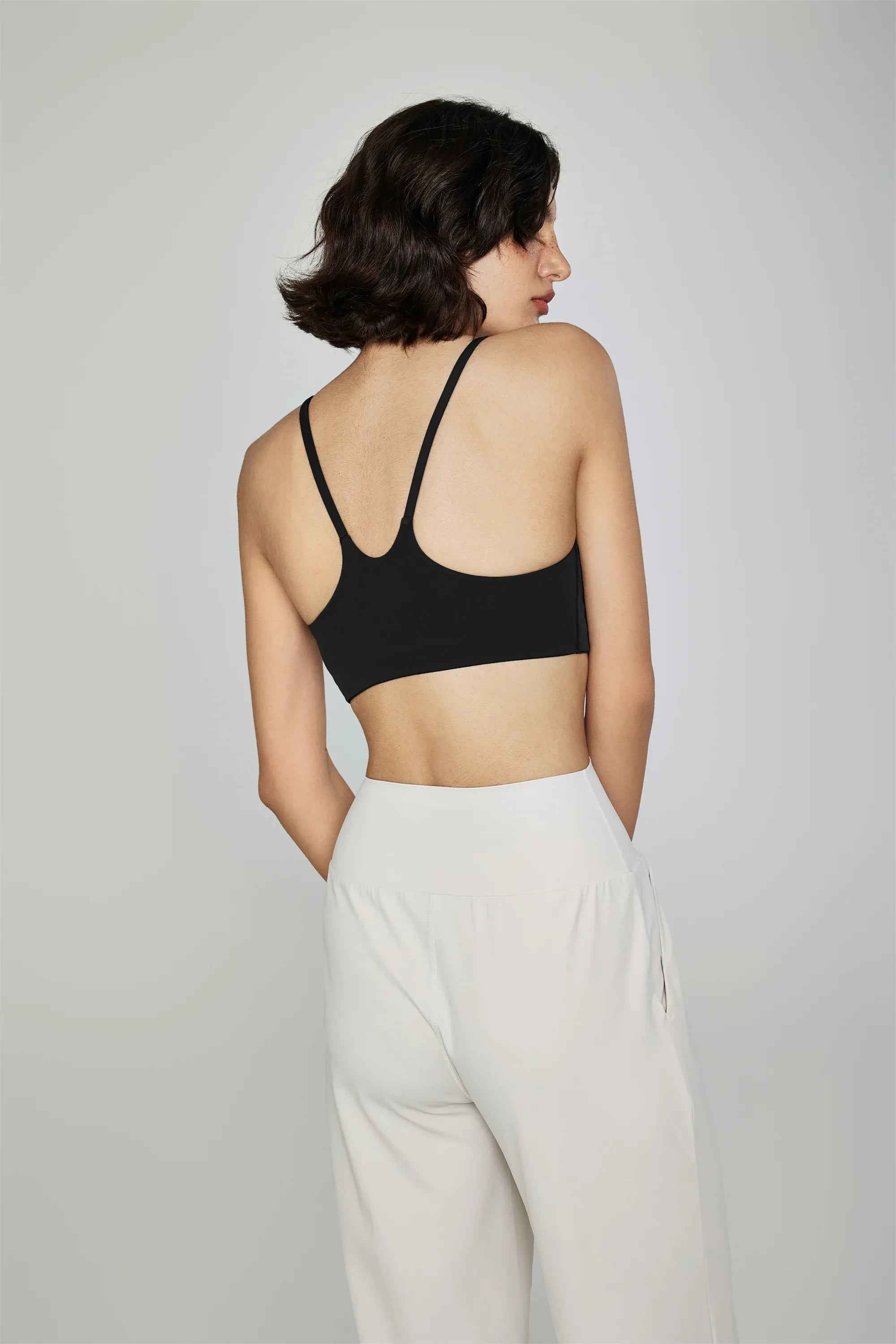 Strappy U-Neck Sports Bra Tank