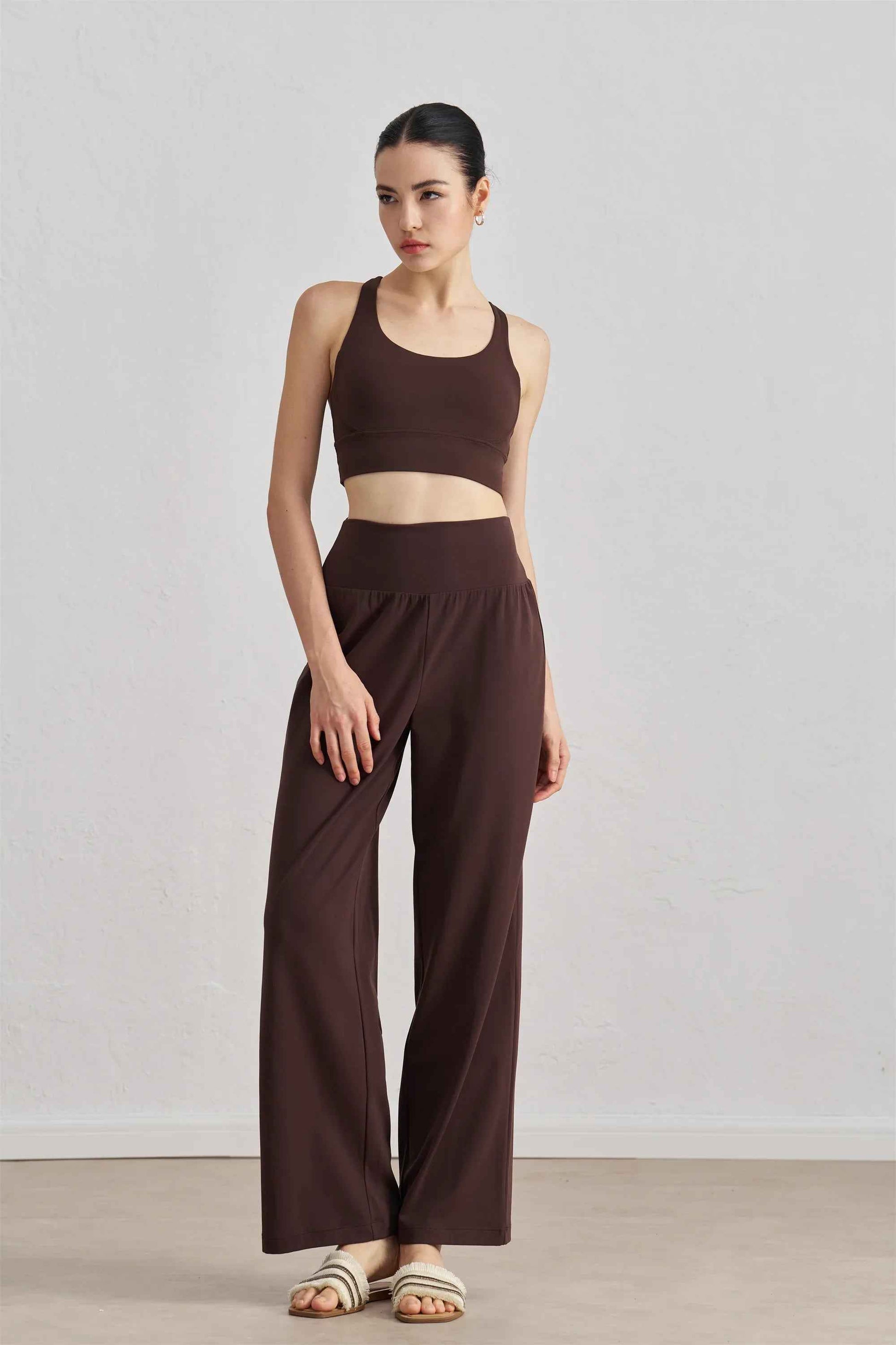 Cross-Back Sculpting Yoga Sports Bra