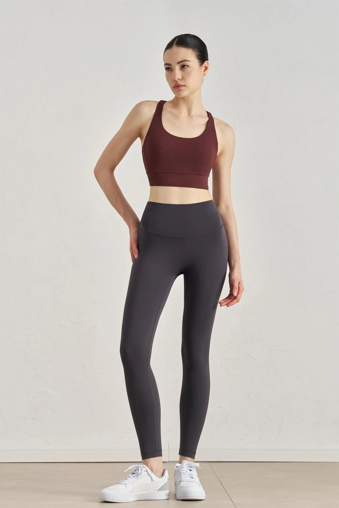 Cross-Back Sculpting Yoga Sports Bra