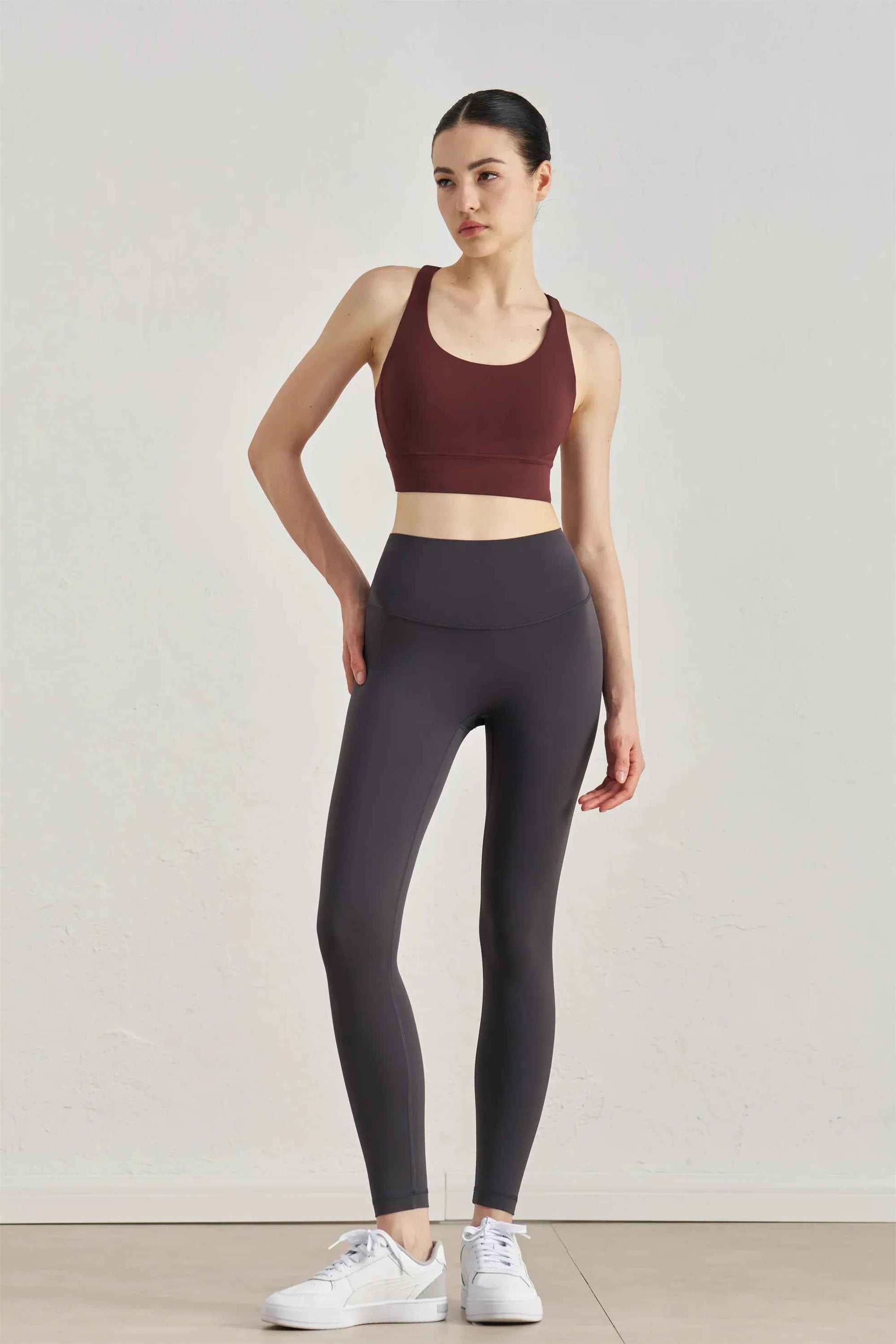 Cross-Back Sculpting Yoga Sports Bra
