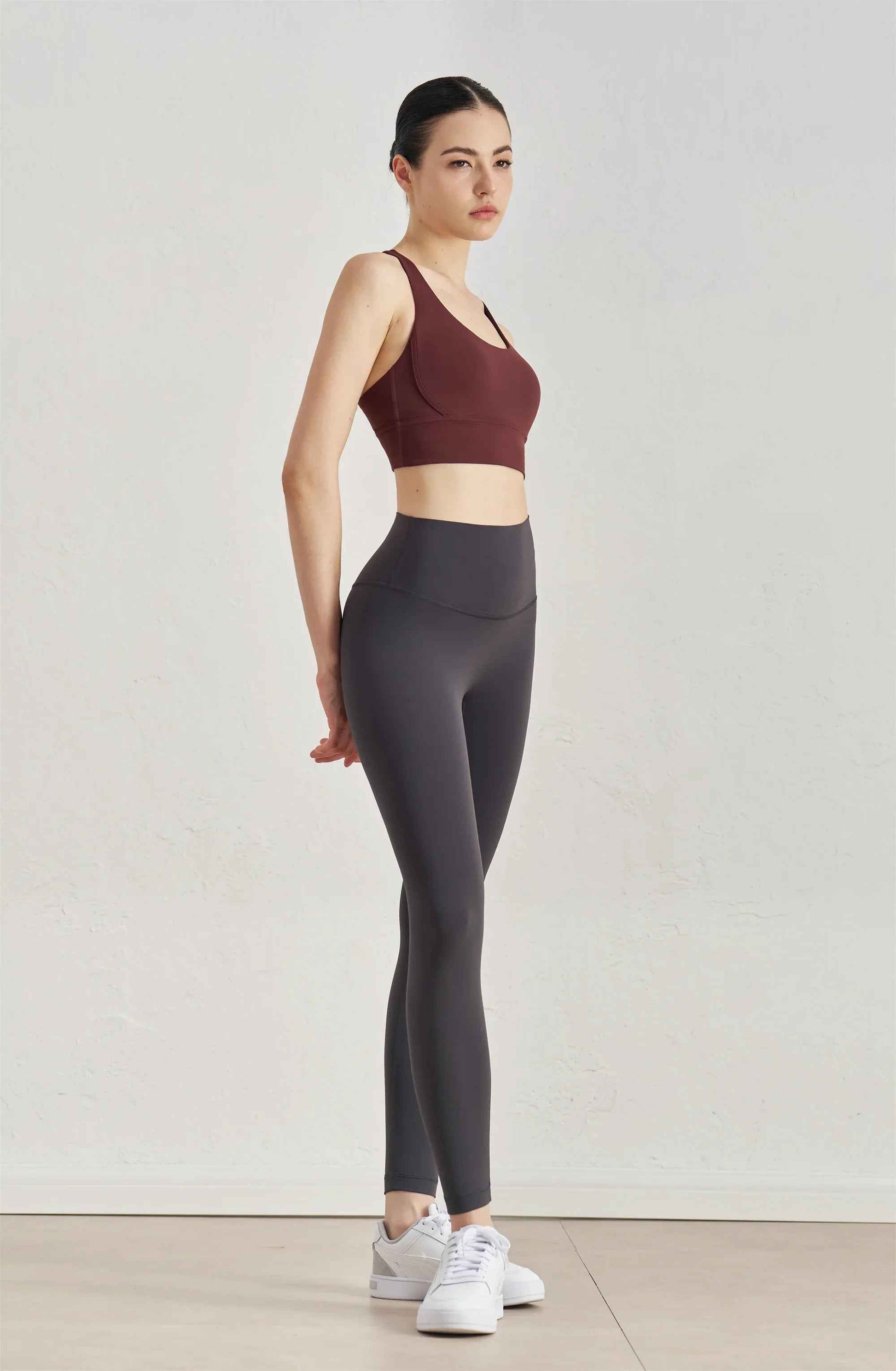 Cross-Back Sculpting Yoga Sports Bra