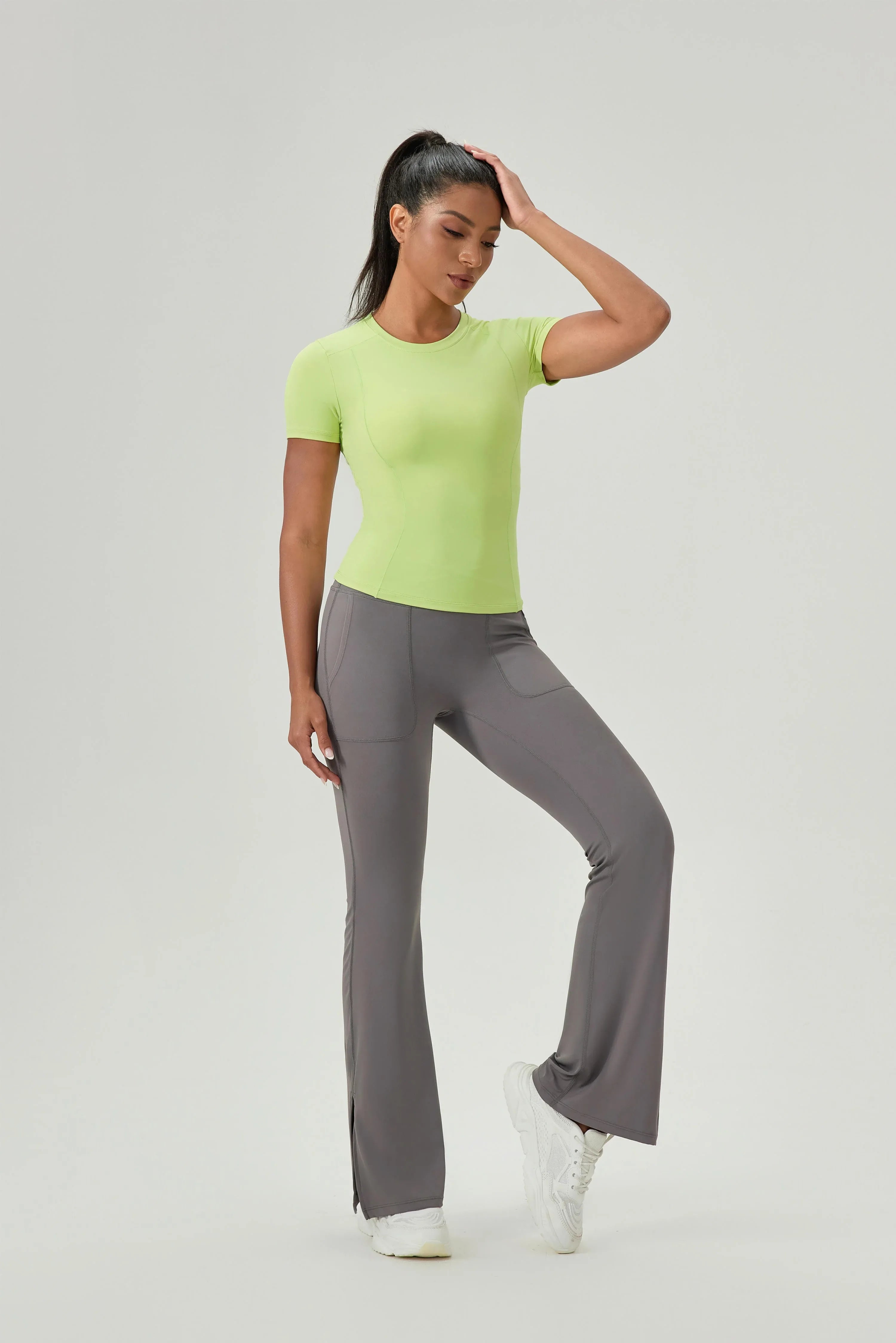 Scoop-Neck Seamless Crop Tee