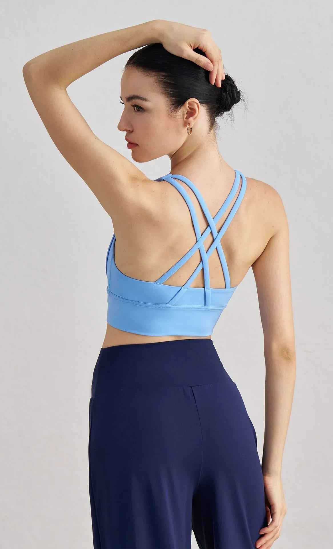 Cross-Back Sculpting Sports Bra